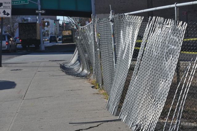 Fence Prospect Ave 4th Ave