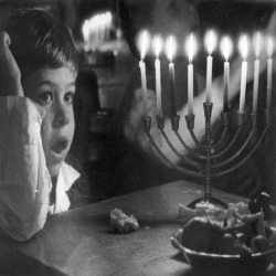 8 Ways to Celebrate Hanukkah Without Gifts