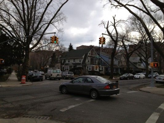 Traffic Light on Ditmas at Westminster