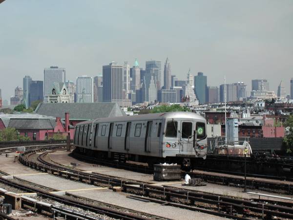 Share Your G Train Woes at Tonight’s Strategy Meeting