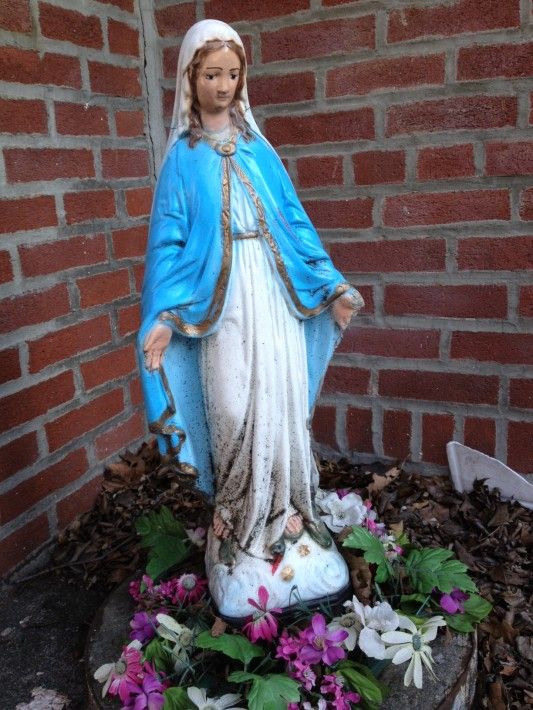 Statue of Mary