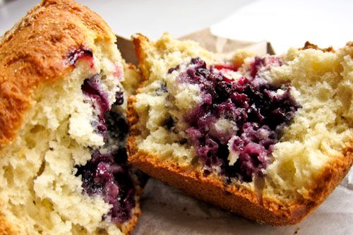 blue-sky-bakery-blueberry-muffin-insides-53-5th-ave-park-slope-brooklyn-ny