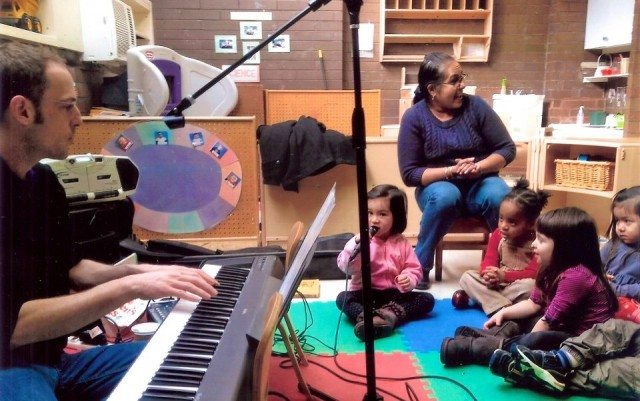 Free Sing-A-Long Class At Juguemos a Cantar Wednesday