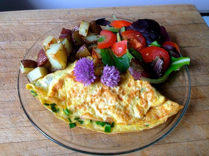 chive flower omelet