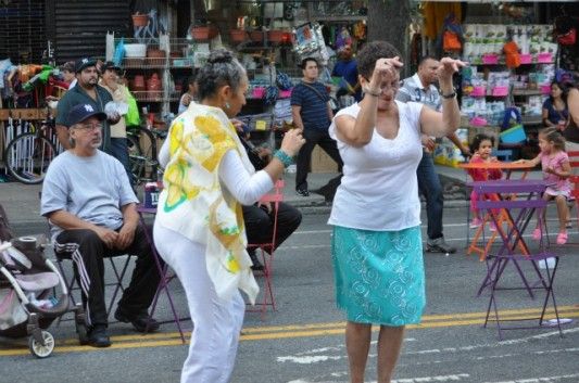 2nd Summer Stroll dancing