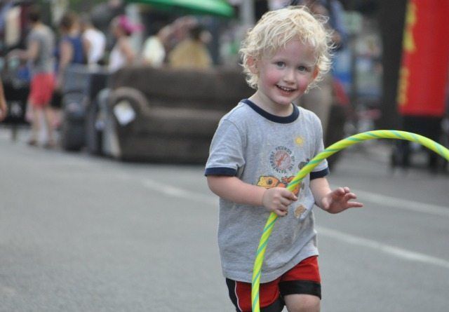 Hoop Summer Stroll