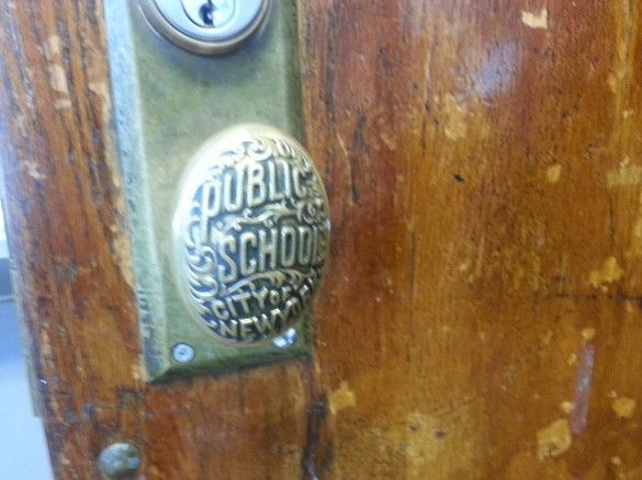 mm_lafayette_old_doorknob_robert_fernandez