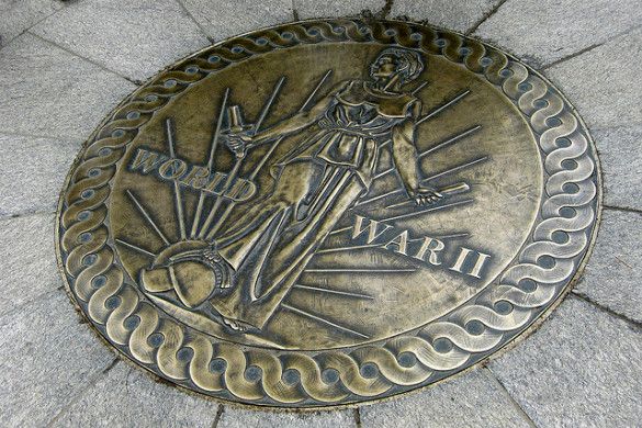 Seal at World War 2 Memorial in Washington D.C. (Source: wallyg via flickr). 