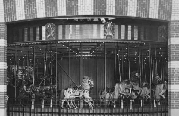 carousel 5 952