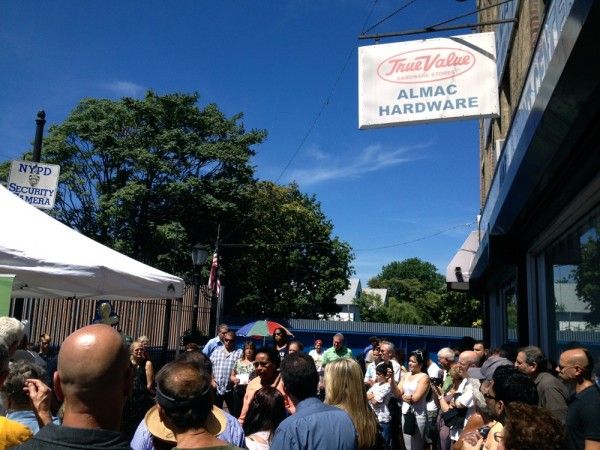 Paul Goldman Plaque Dedication Ceremony at Almac Hardware