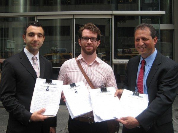 Brad Lander delivers Ocean Parkway safety petition to Gov. Cuomo