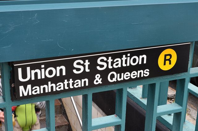 Union St R Train Subway Station