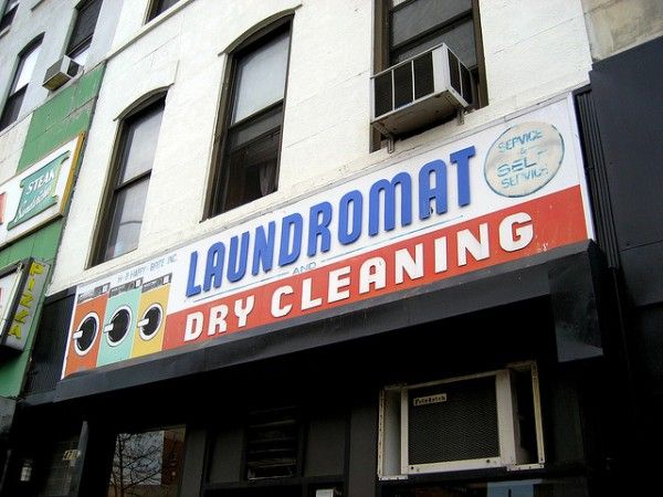 Laundromat Sign by 12th St David on Flickr