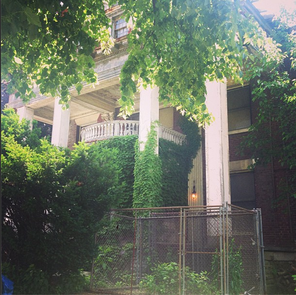 abandoned ocean avenue house via ditmasparkcorner