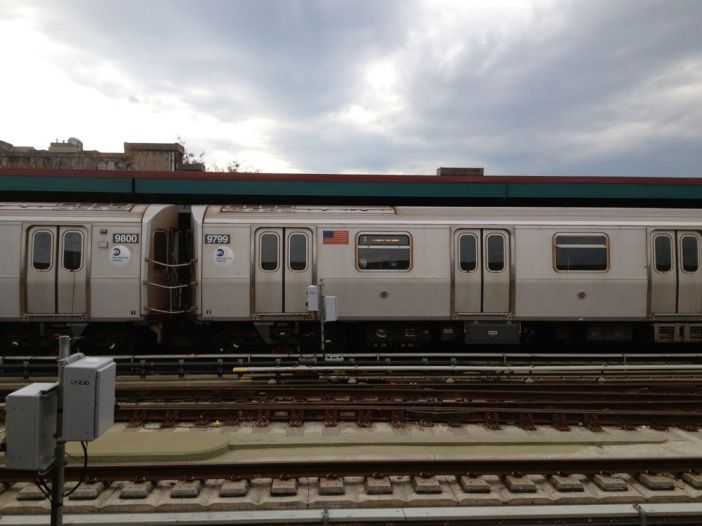 F train at 4th/9th subway station