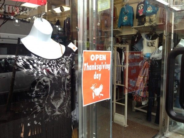 Open Thanksgiving Day Sign