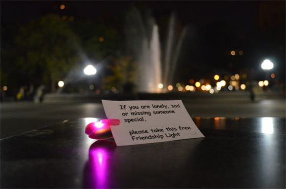 A note attached to the lights explains their purpose to the people who find them. (Photo by Angelina Tala)