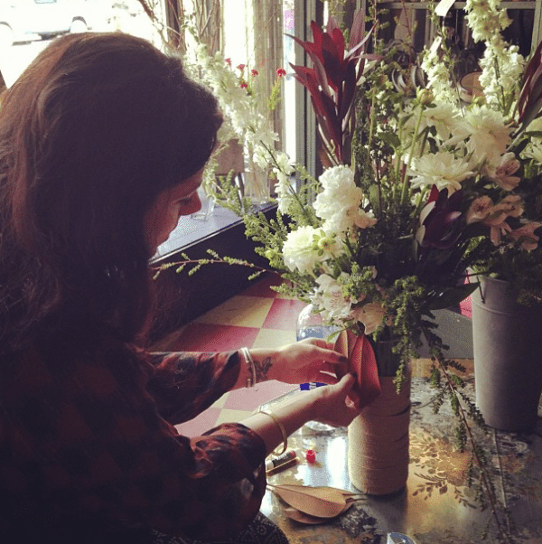 arranging flowers via stemsbrooklyn