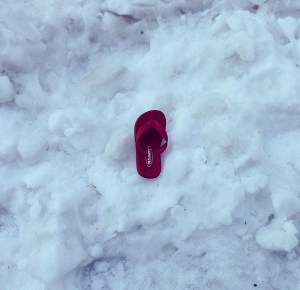 flip flop in the snow