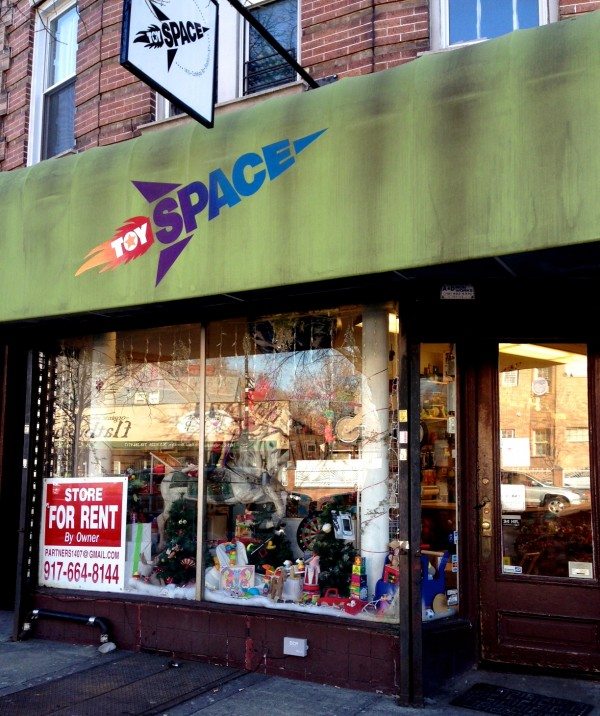 toyspace for rent sign