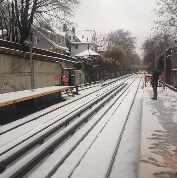 snowy subway by ghend