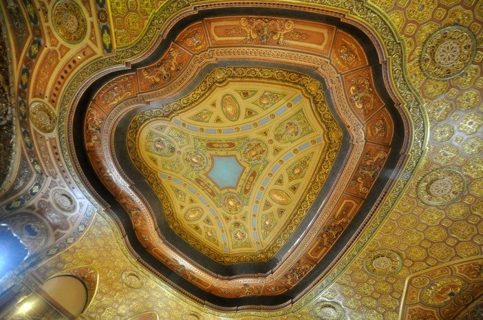 ceiling in main part of theater at Kings Theatre 