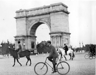 Prospect Park cycling at grand army plaza