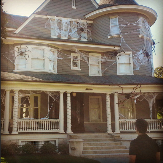 Halloween spider house