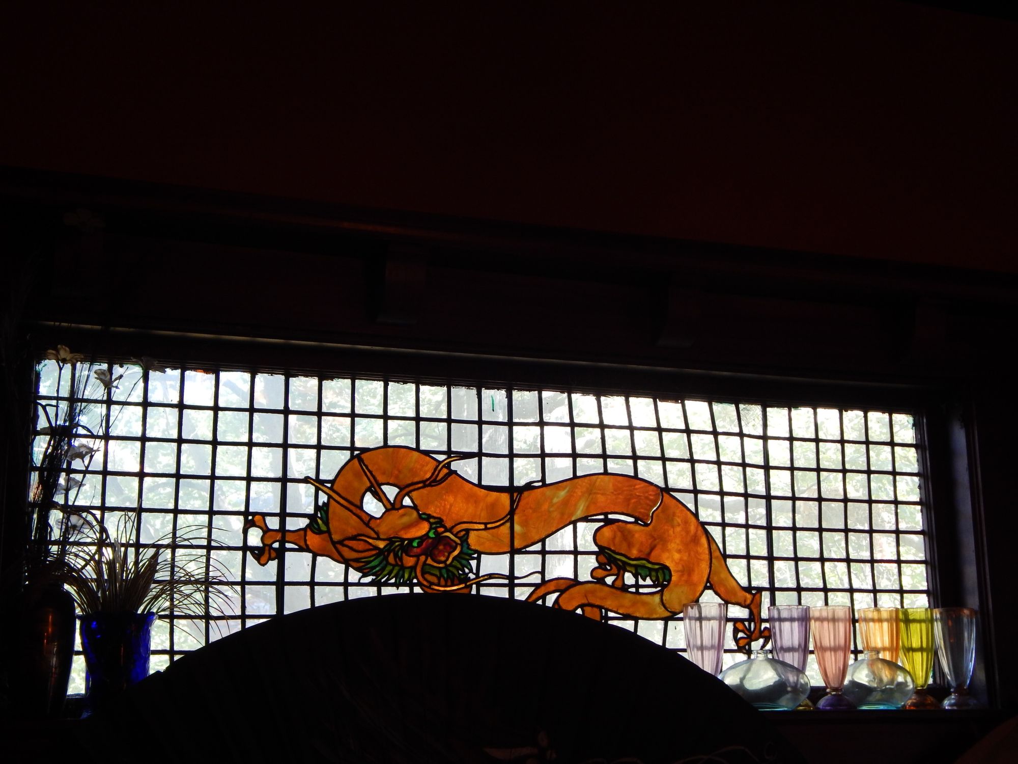 japanese_house_stained_glass_dragon
