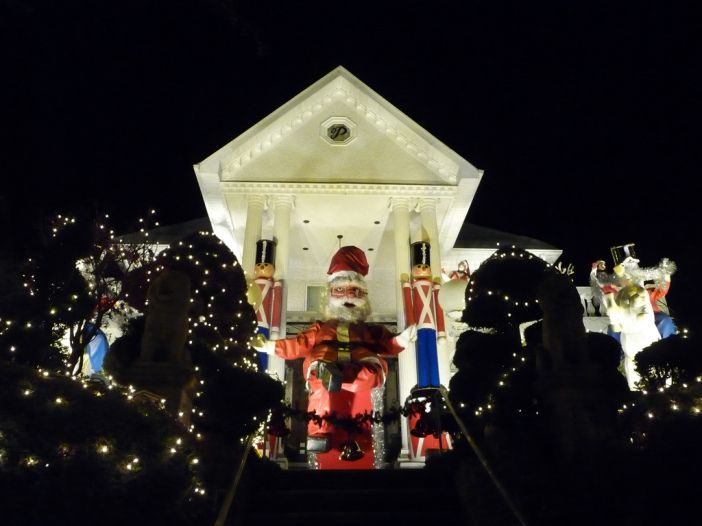 Dyker Heights Christmas Lights, Giant Santa