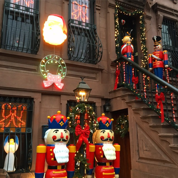 Always the best-dressed house on 9th Street! Photo by stockoppphoto.
