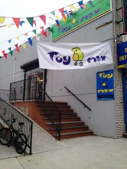 ToyMax is located just a few steps above street level at East 17th Street (Source: ToyMax)