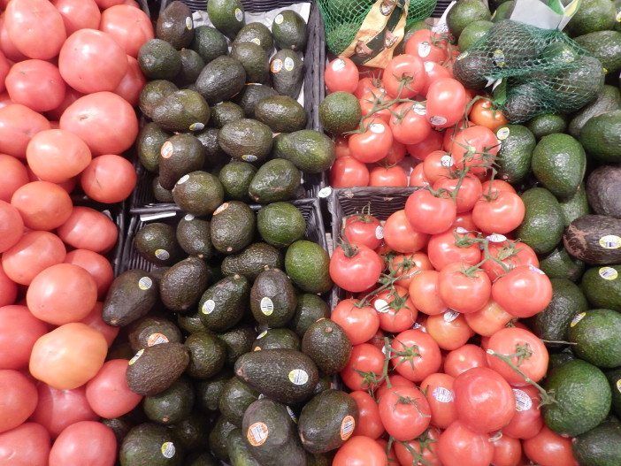 Cortelyou Market tomatoes and avocados