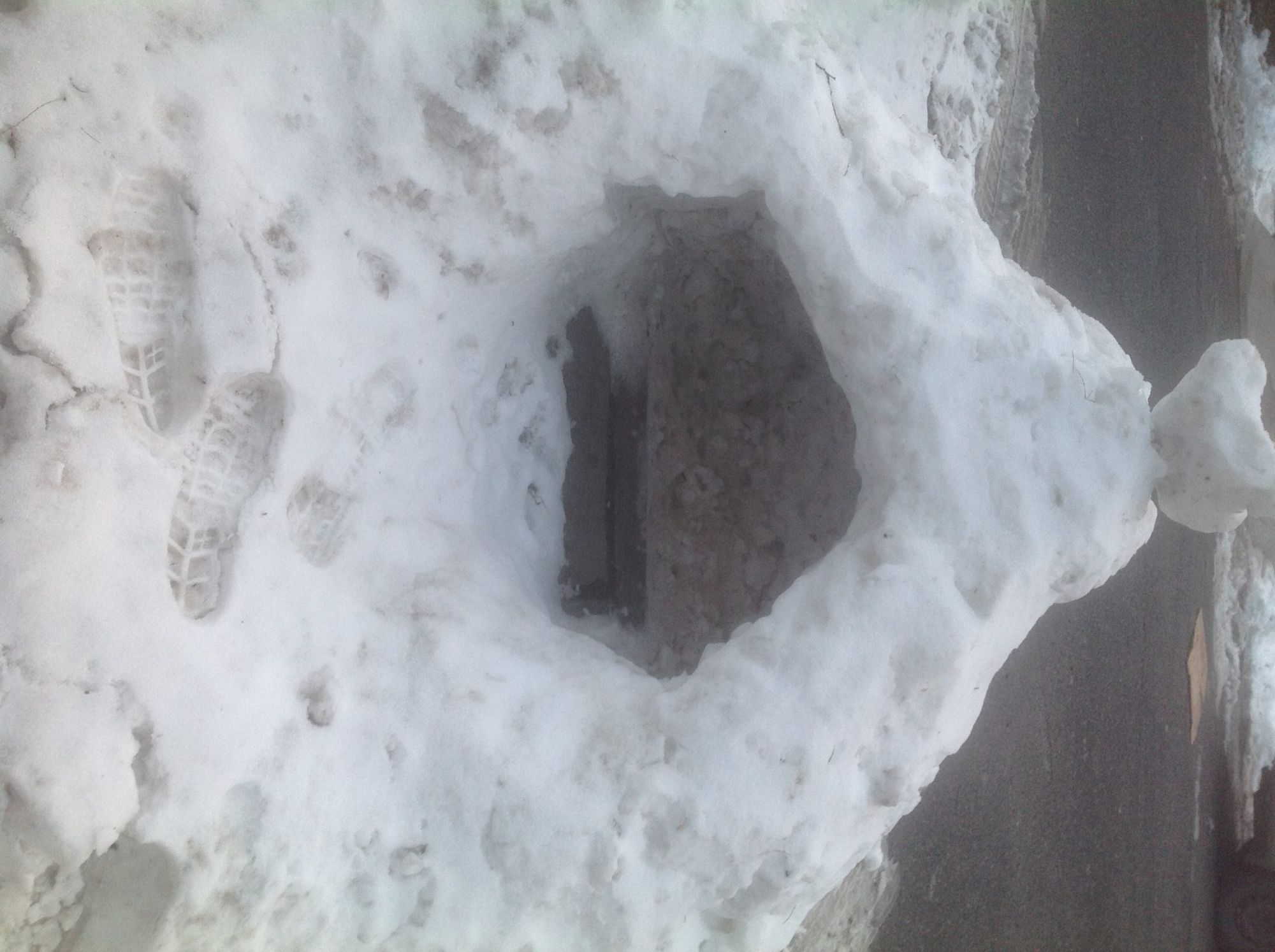 Neighbor Donald Loggins snapped this photo of a pretty snazzy snow cave on Glenwood, just off Westminster. 