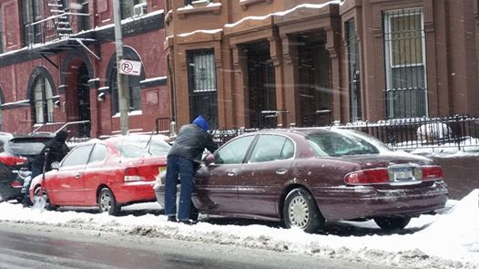 snow cleaning cars