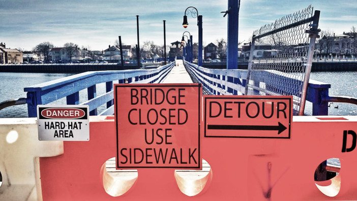 ocean-footbridge-closed