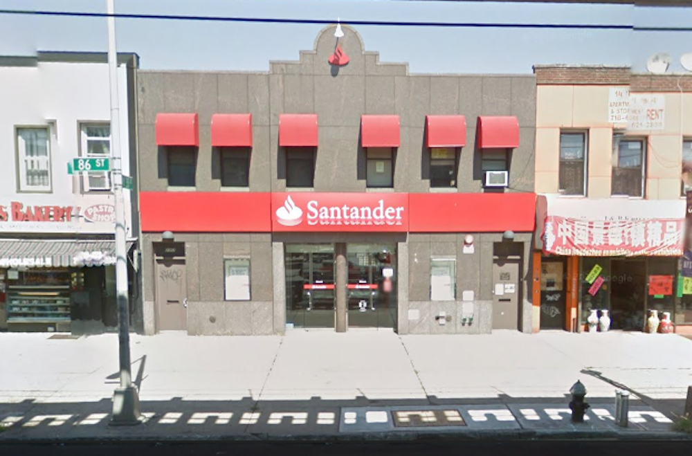 burglar-breaks-into-santander-bank-vault-with-power-tools-bklyner