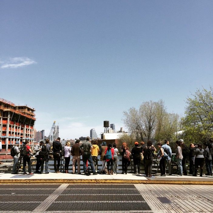 An initial crowd of onlookers gathered on the 3rd Street Bridge.
