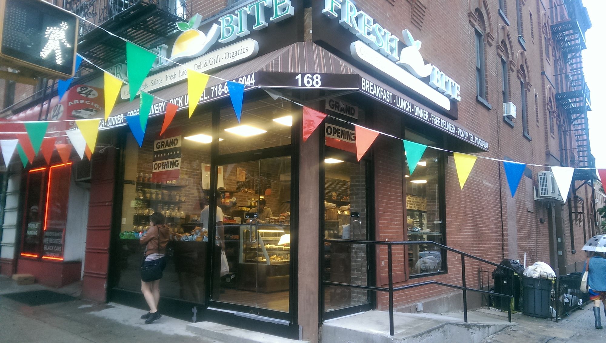 Fresh Bite Opens On 5th Avenue