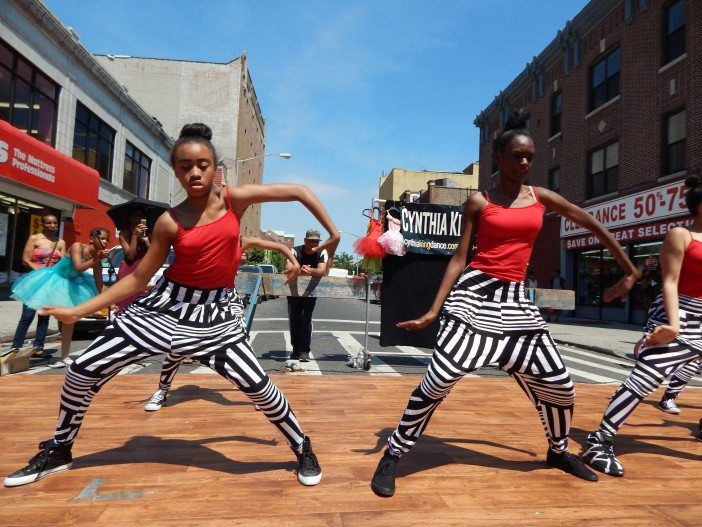 Flatbush Avenue Street Fair Cynthia King hip hop dancers 2