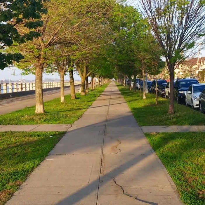 Shore Boulevard, site of a proposed bike lane. Photo by George Burshteyn