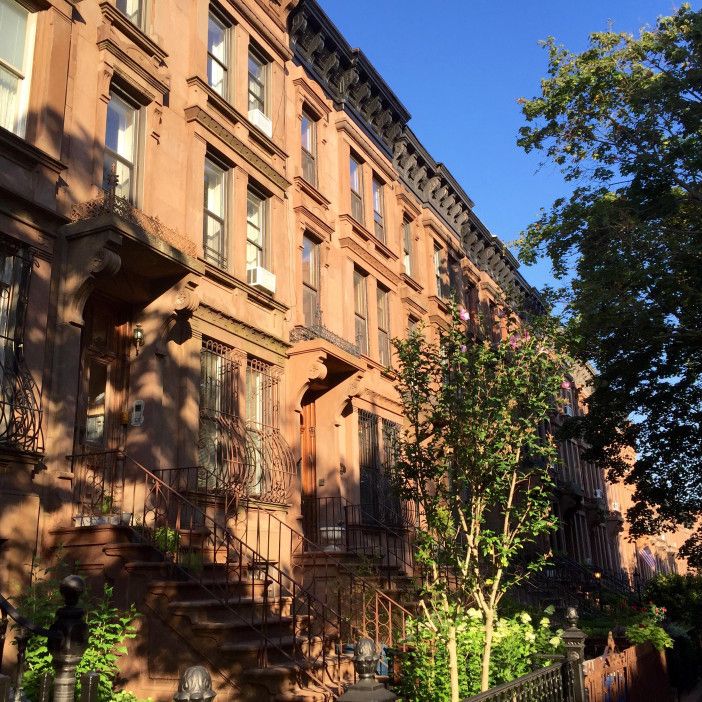 brownstones on 8th street in park slope