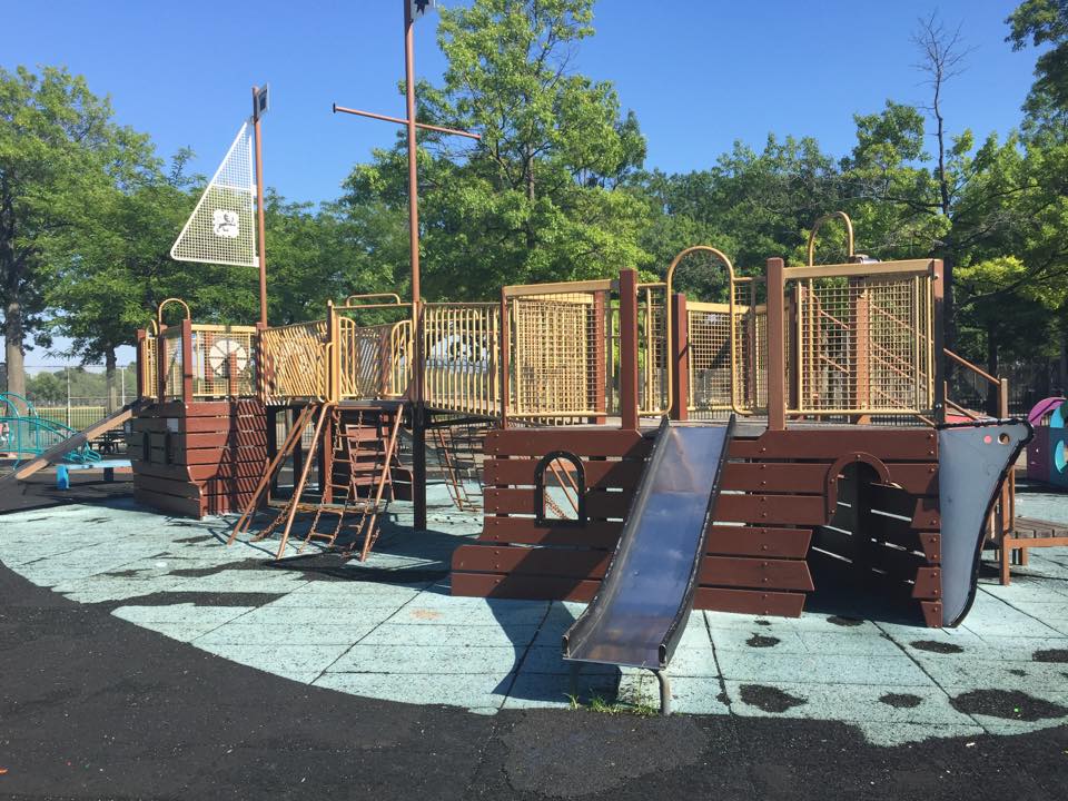 Brooklyn Playground Tour Undersea Fun At Playground 278 Bklyner