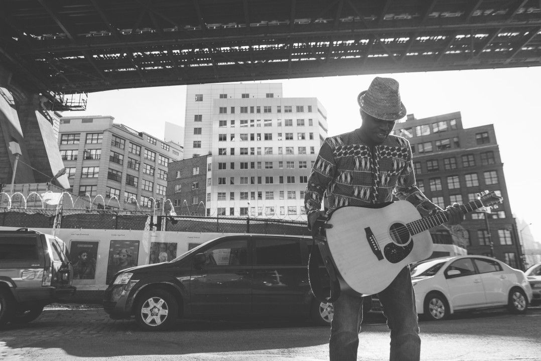 Laolu Senbanjo will play at Bar Chord this Friday at 9pm.Photo courtesy of Laolu Senbanjo