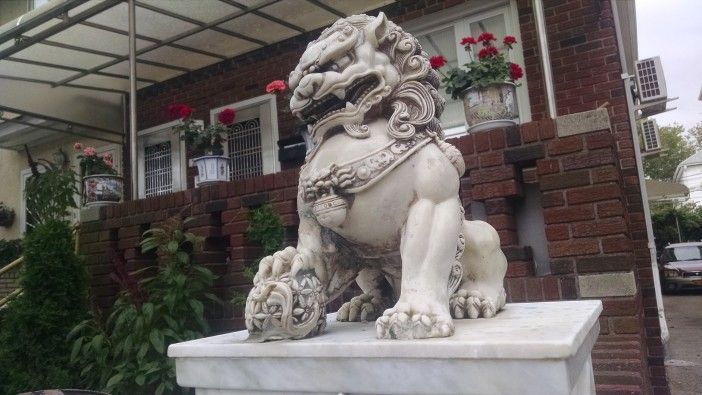 lion statue