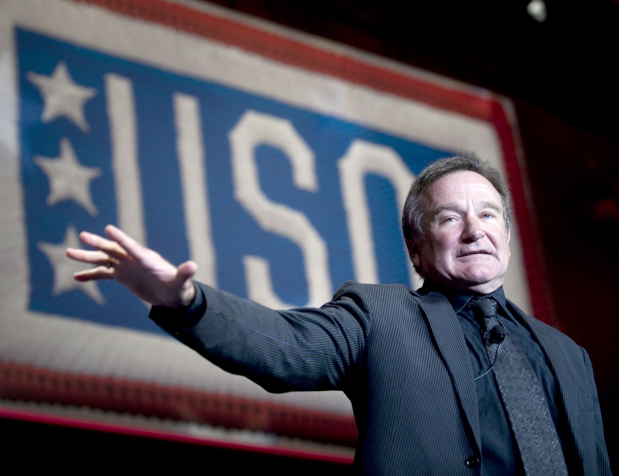 Comedian and actor Robin Williams performs at the 2008 USO World Gala, (Mass Communication Specialist 1st Class Chad J. McNeeley / Department of Defense)