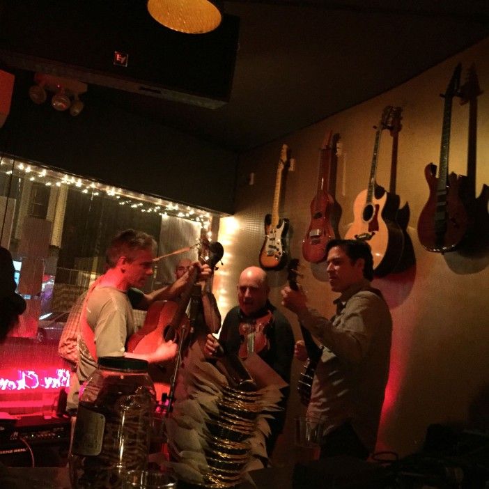 Live music at Bar Chord. Photo by Mary Bakija/KensingtonBK