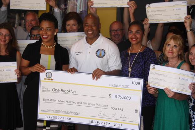 Brooklyn Borough President Eric L. Adams presented honorary checks to organizations that are helping to build the “Brooklyn brand” throughout the borough. (Photo Credit: Malcolm McDaniel/Brooklyn BP’s Office)