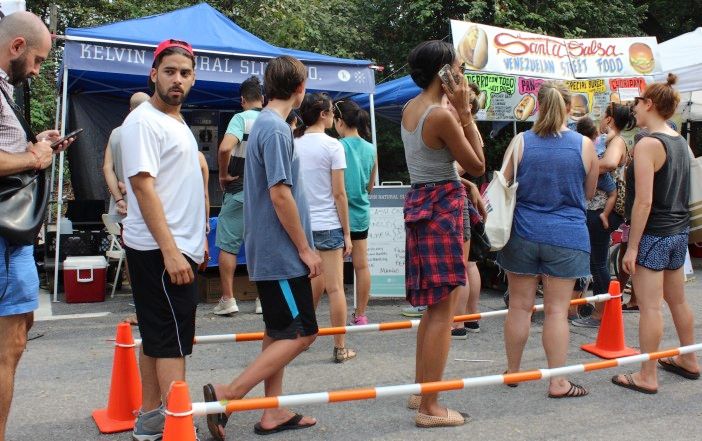 The line for Kelvin Natural Slush Co. (Photo by Shannon Geis/Ditmas Park Corner)