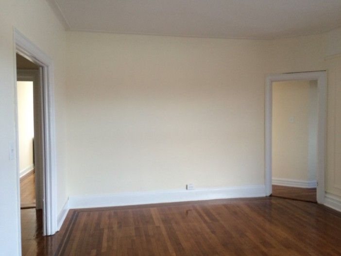 Photo by <a href="http://www.citi-habitats.com/nyc-properties/for-rent/Ditmas-Park/Two-Bedroom/683826/R?adID=683826">Citi-Habitats</a>